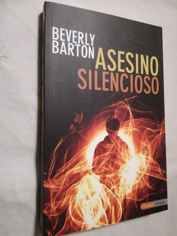 Asesino Silencioso / Barton, Beverly