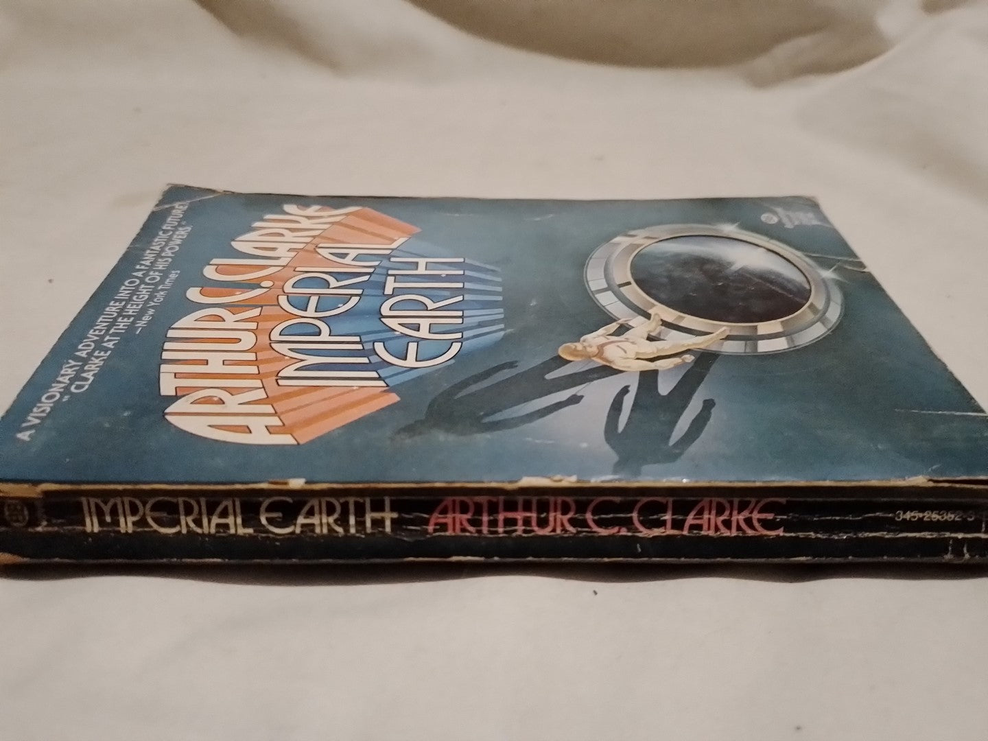Imperial Earth / Clarke, Arthur C.