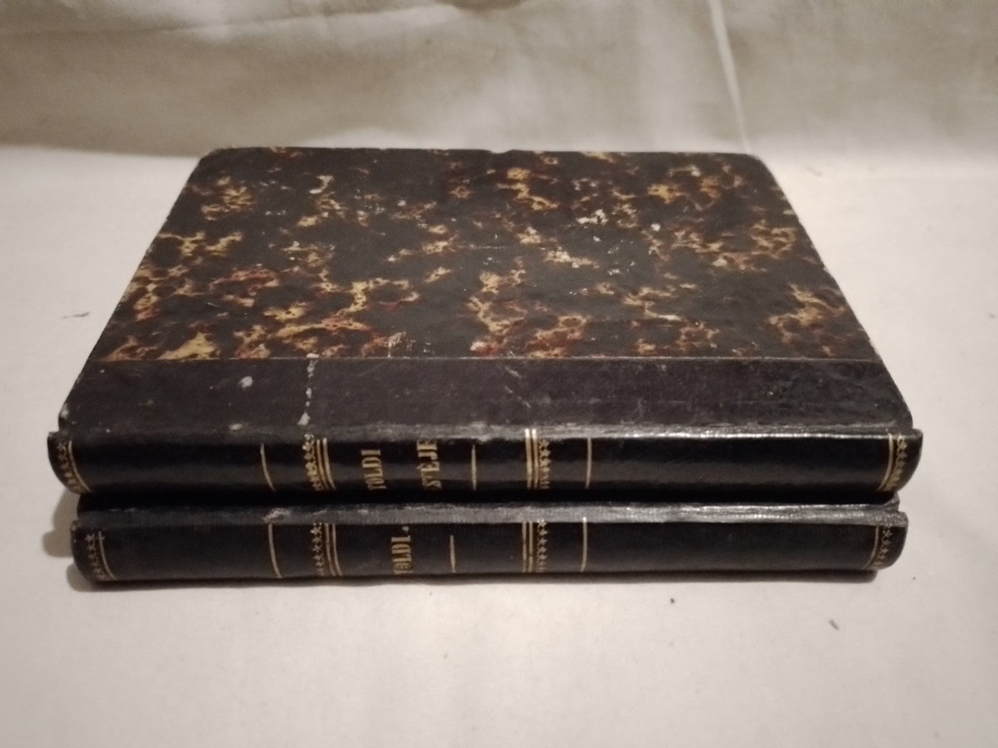 Toldi / Toldi Estéje  2 tomos Költöi Beszély- Arany Janos Pest 1854