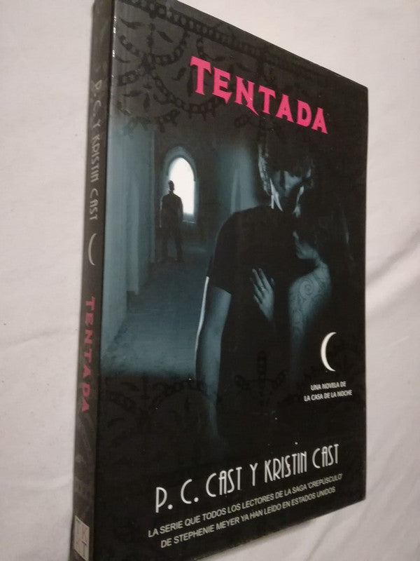 Tentada Cast, P.c. Y Kristin