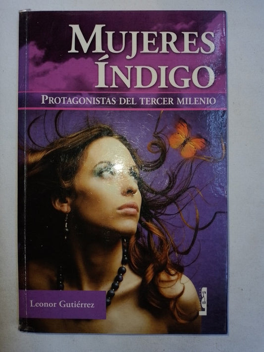 Mujeres Índigo / Gutiérrez, Leonor