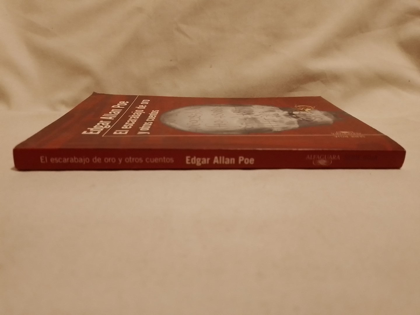 El escarabajo de oro y otros cuentos / Poe, Edgar Allan