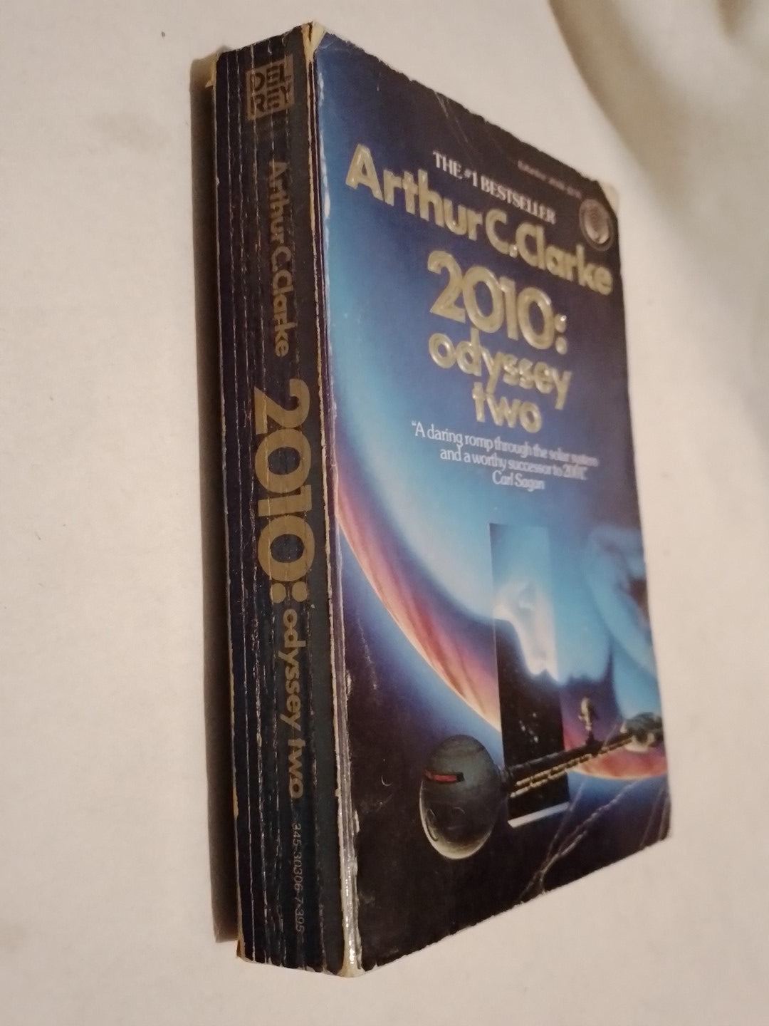 2010; Odyssey Two / Clarke, Arthur C.