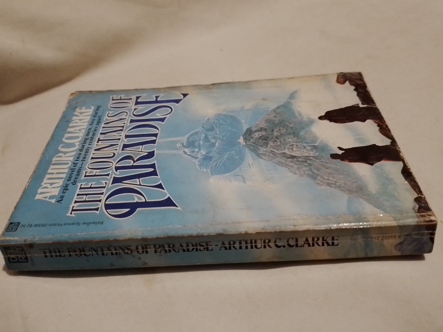 The Fountains of Paradise / Clarke, Arthur C.