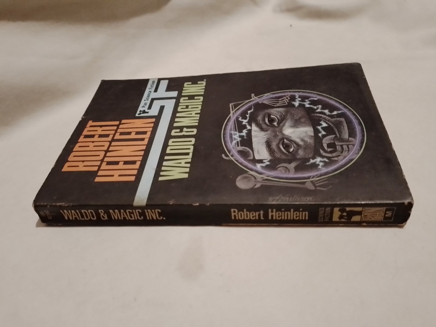 Waldo & Magic Inc. / Heinlein, Robert A.