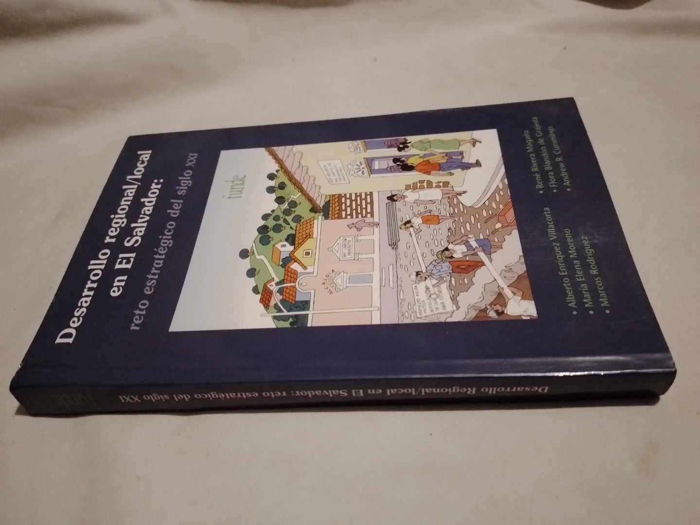 Desarrollo regional/local en El Salvador / Enríquez Villacorta y otros