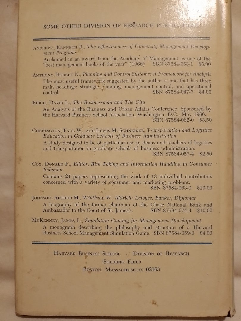 To Study Administration by Cases / Towl, Andrew R.