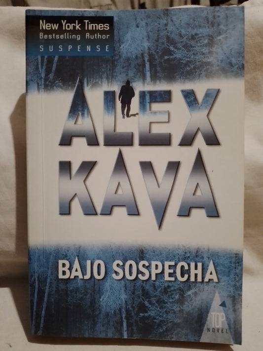 Bajo Sospecha / Kava, Alex